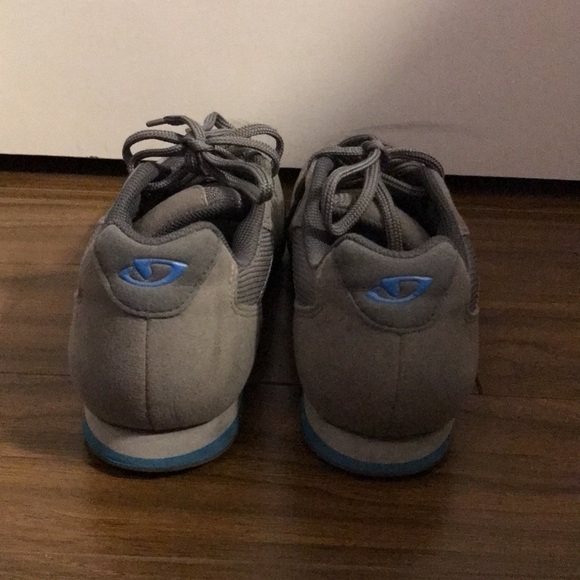 Like-new Giro cycling/biking 2-bolt shoes - Picture 5 of 13